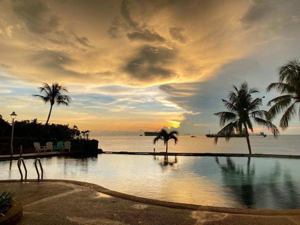 Ehsan Seaview Hotel Port Dickson Eksteriør bilde